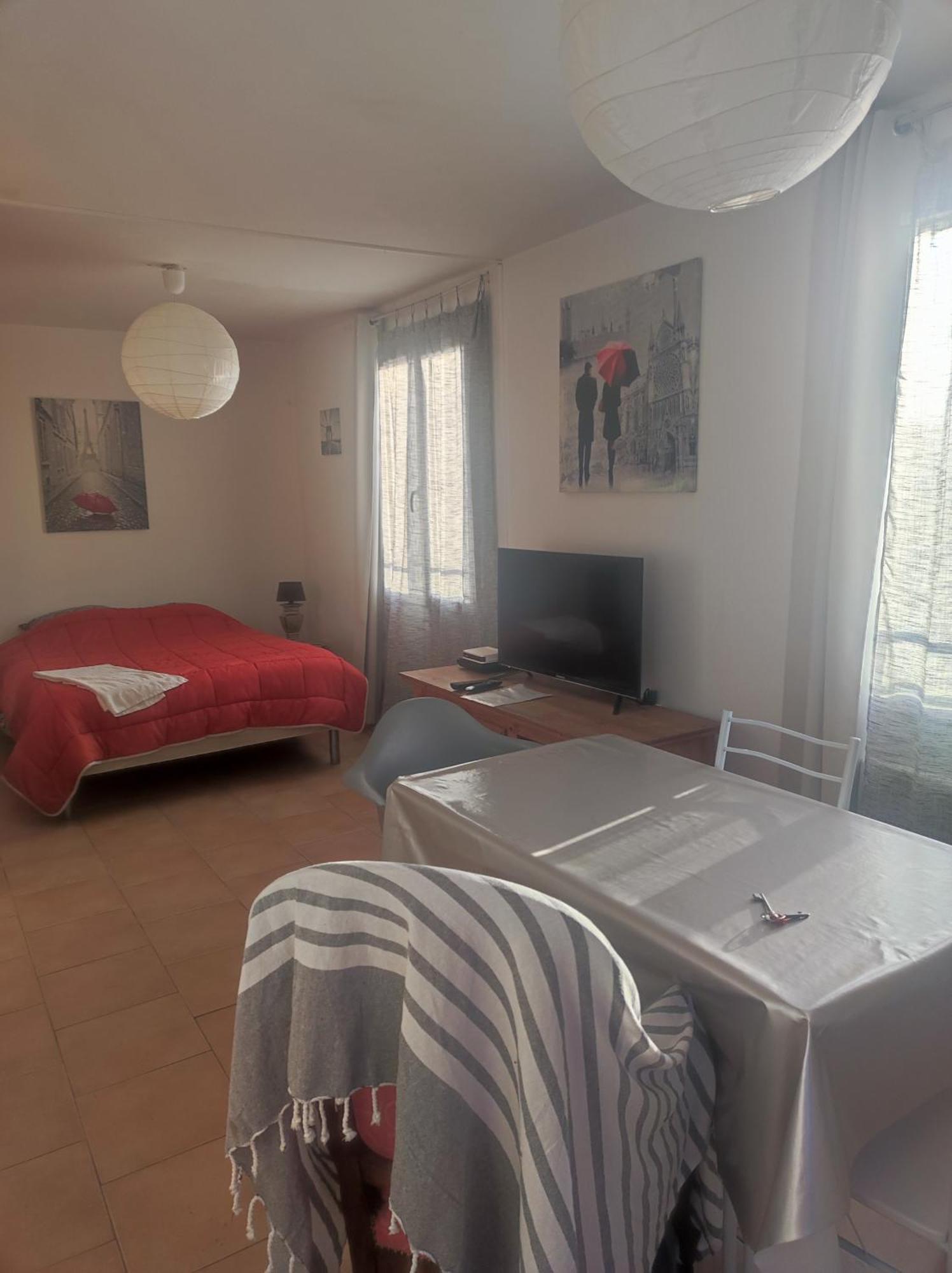 Ingrid Mary Leilighet Nîmes Rom bilde
